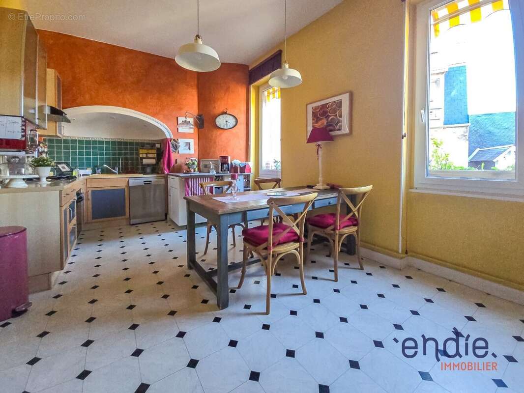 Appartement à MOULINS