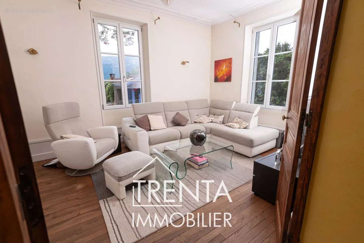 Maison à SAINT-JEAN-DE-MOIRANS