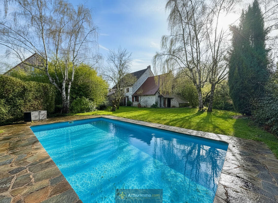Maison à CRECY-LA-CHAPELLE