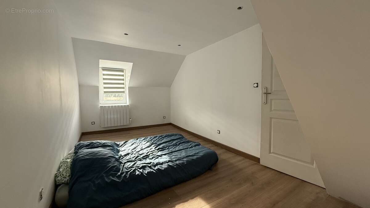 n°8 - Maison à SAINT-LEONARD