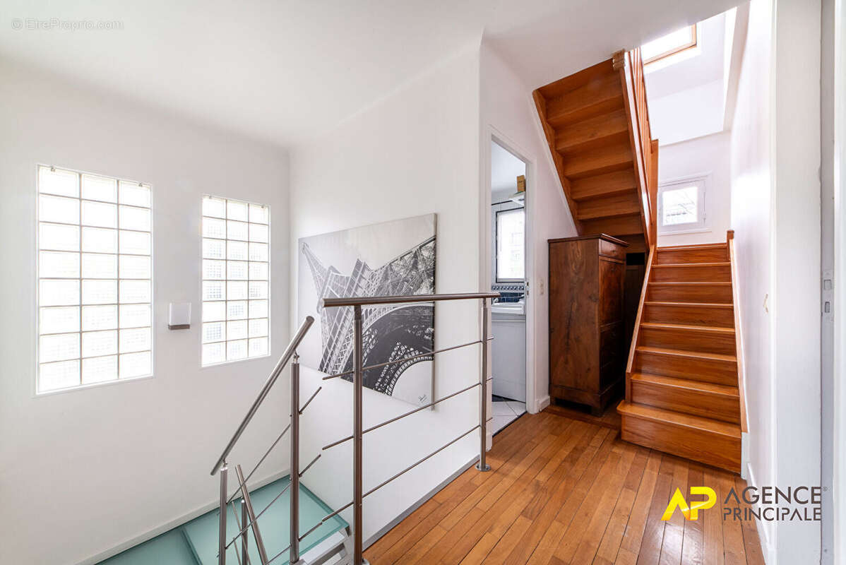 Maison à LA GARENNE-COLOMBES