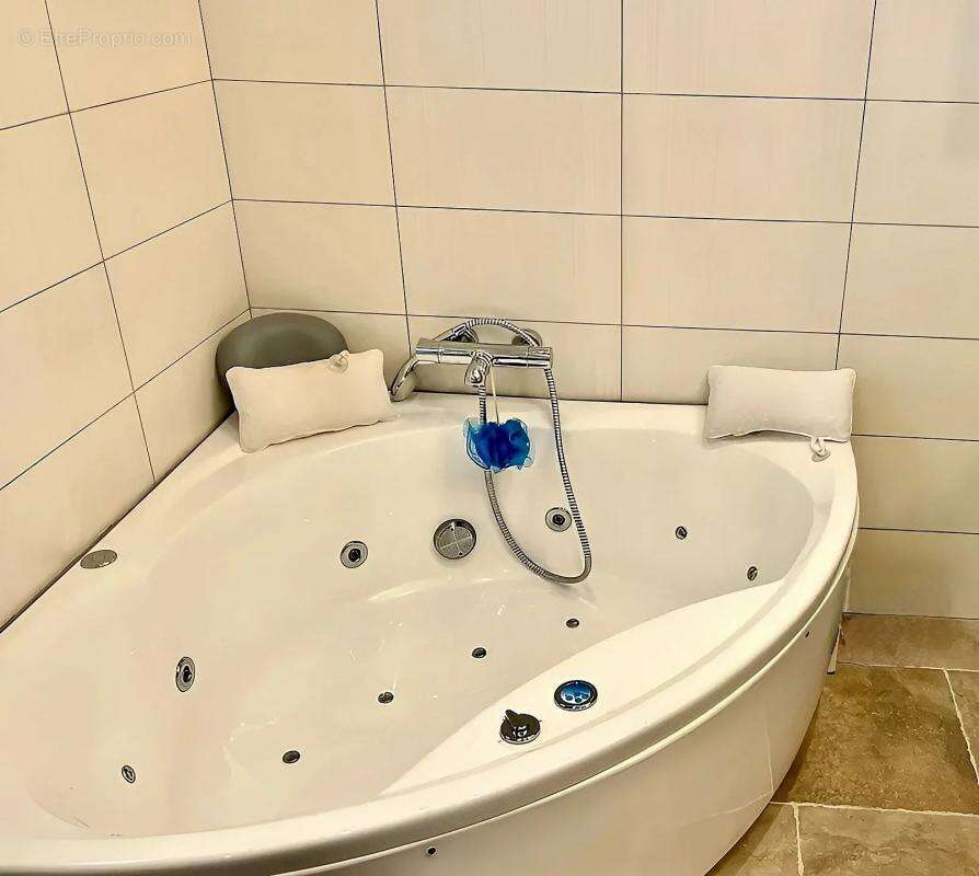 Maison à PLAN-DE-LA-TOUR