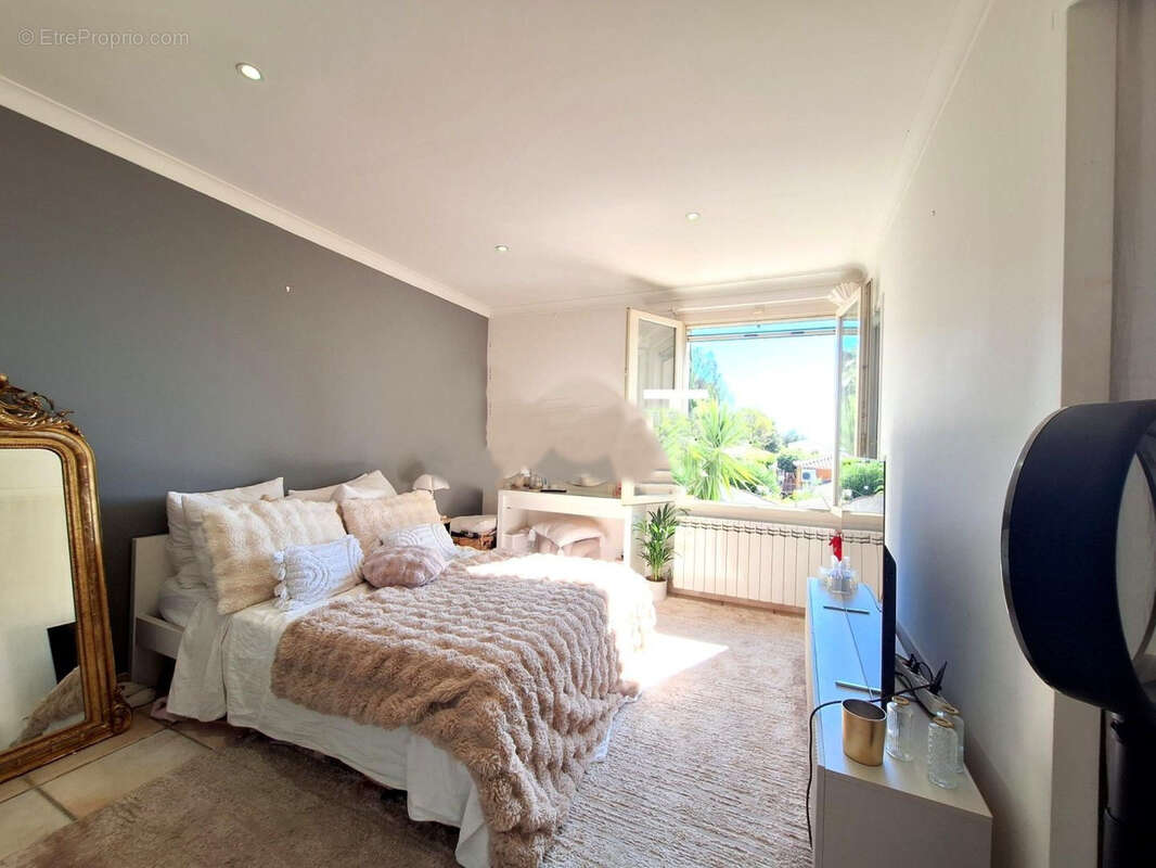 Maison à BELLEGARDE