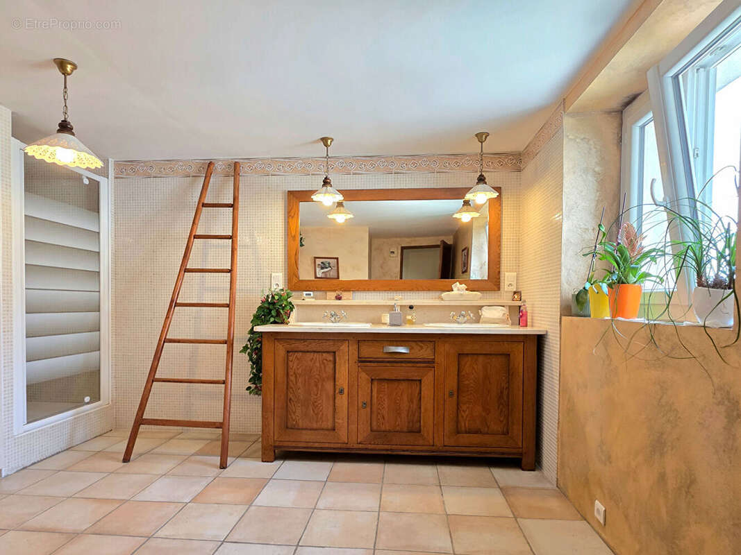 Maison à MONTMEYRAN