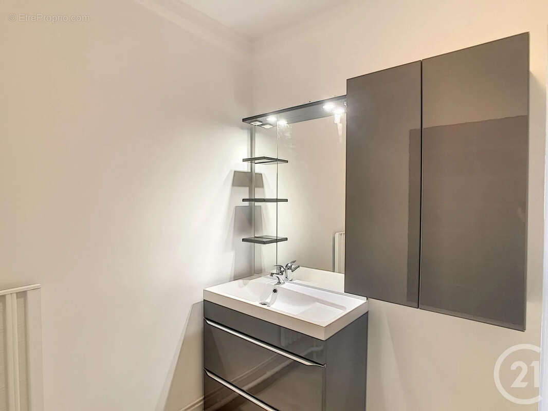 Appartement à SAINT-ANDRE-LES-VERGERS