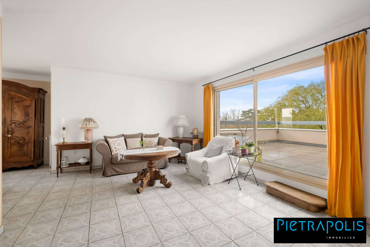 Appartement à RILLIEUX-LA-PAPE