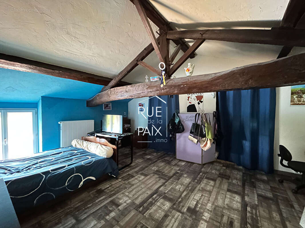 Maison à LA ROCHE-RIGAULT