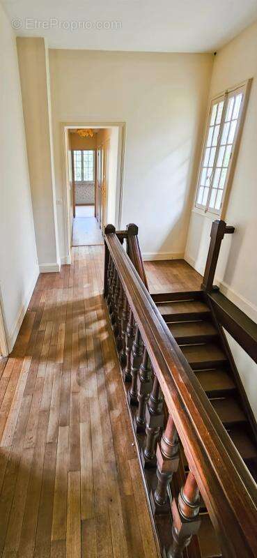 Maison à VAILLY-SUR-AISNE