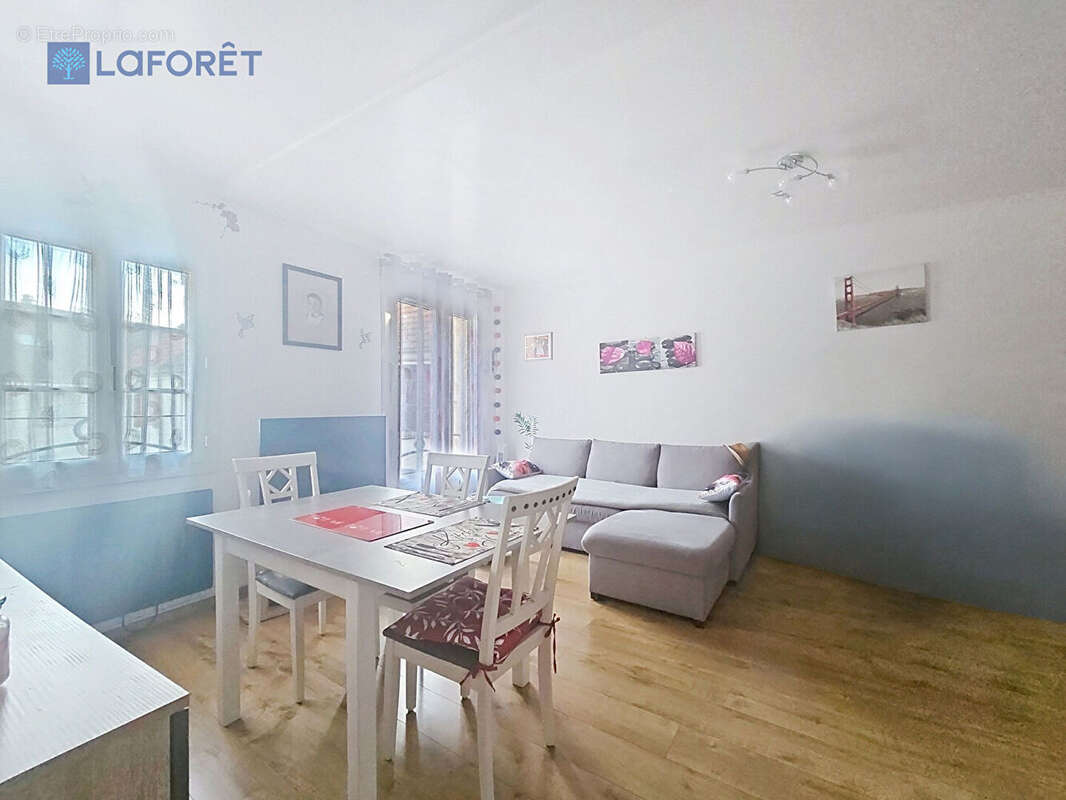 Appartement à ESBLY