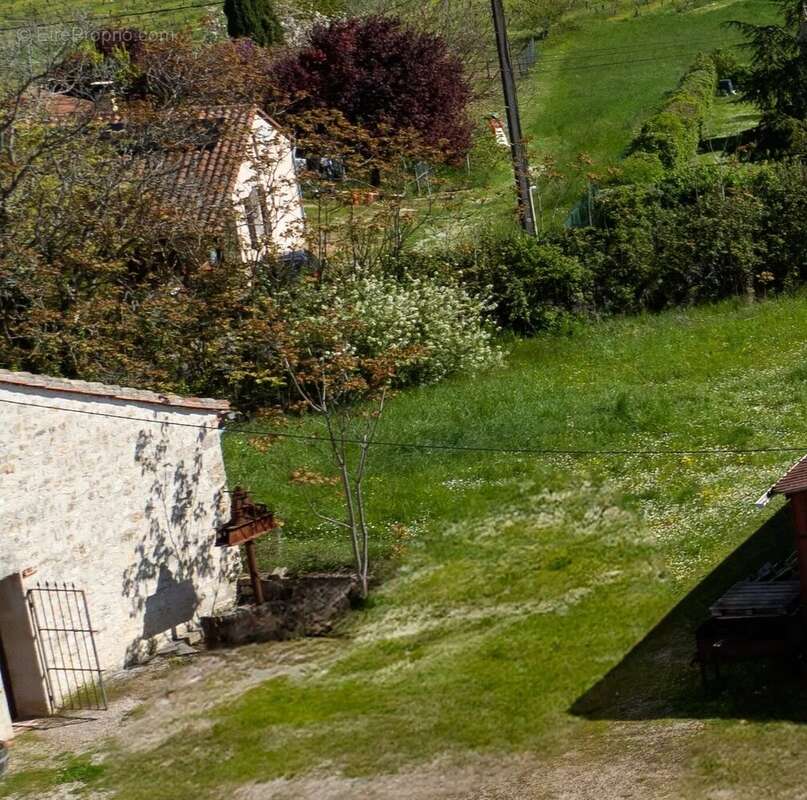 Appartement à CAHUZAC-SUR-VERE
