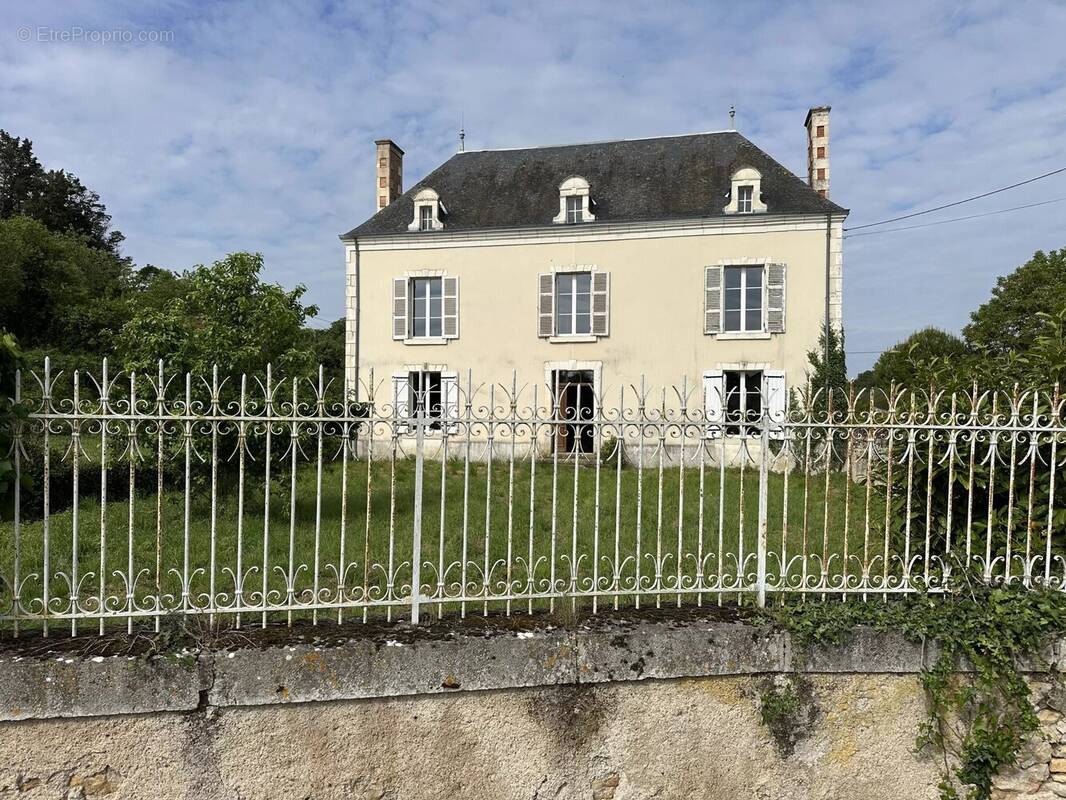 Maison à SAINT-GENEROUX