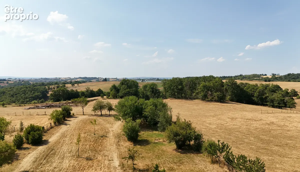 Maison de plain-pied sur terrasse & véranda de 45 m² - Vue dégagée sur terrain clos de 3 800 m² - photo 3