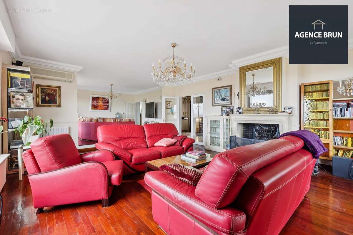 Maison à CHENNEVIERES-SUR-MARNE