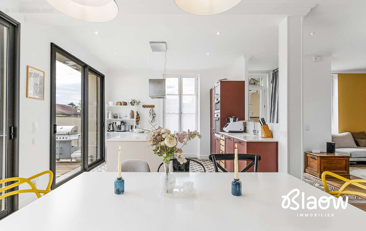 Maison à DECINES-CHARPIEU
