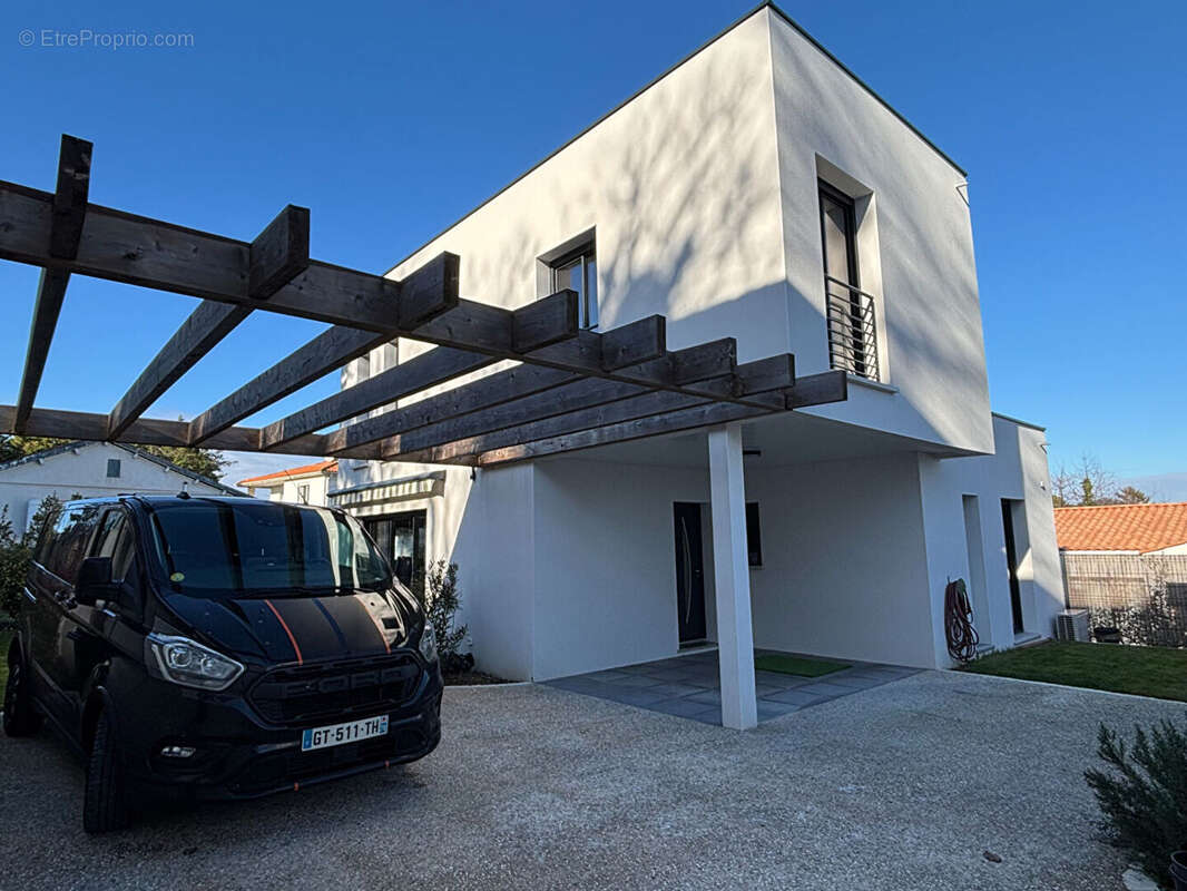 Maison à VAUX-SUR-MER