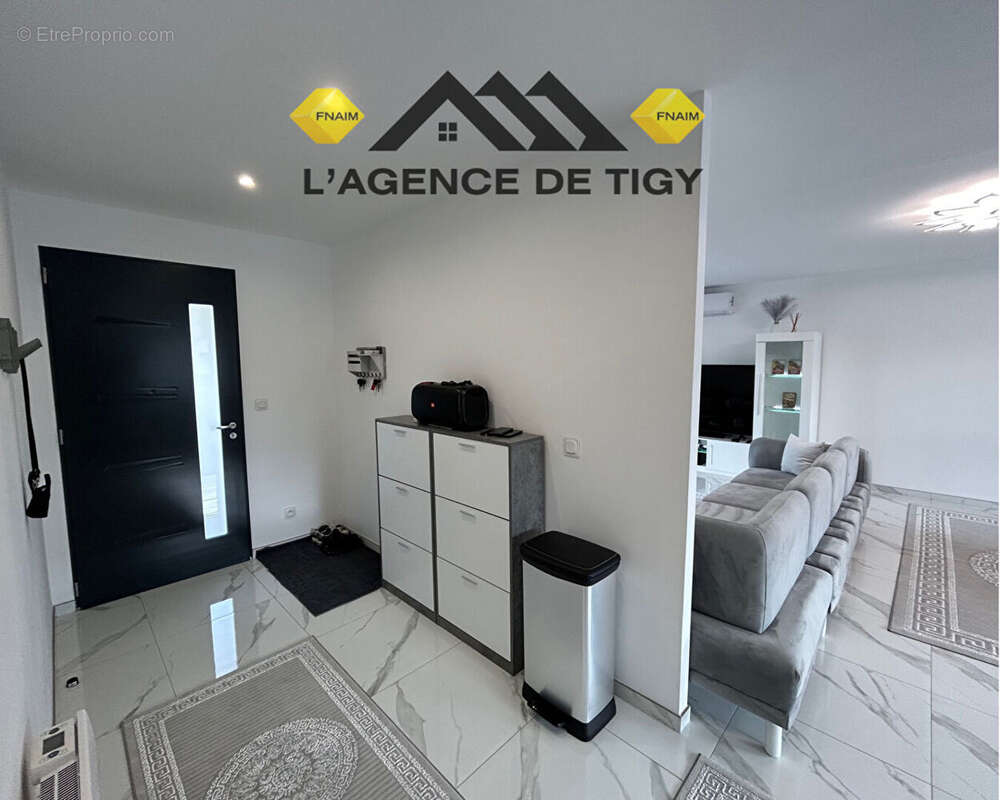 Maison à NEUVY-EN-SULLIAS