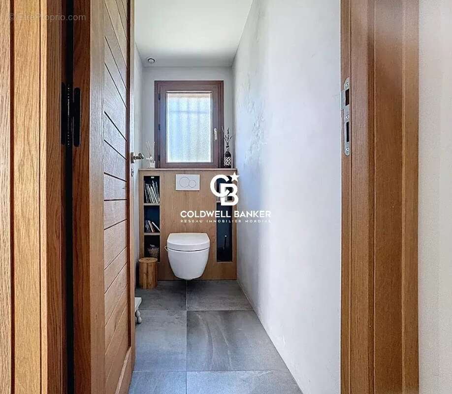 Maison à TOURRETTES