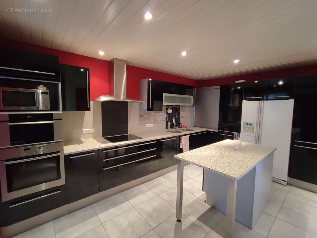 Maison à VOUJEAUCOURT