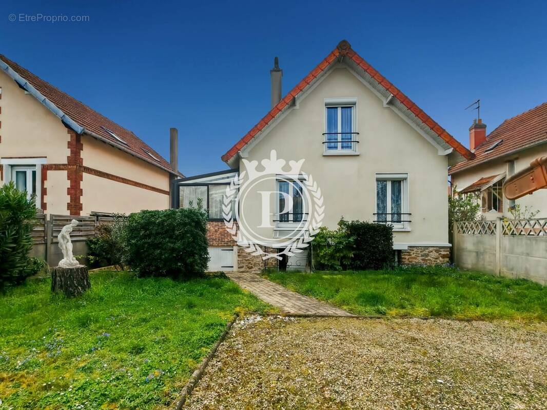 Maison à NEUILLY-SUR-MARNE