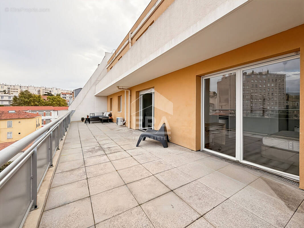 Appartement à MARSEILLE-14E