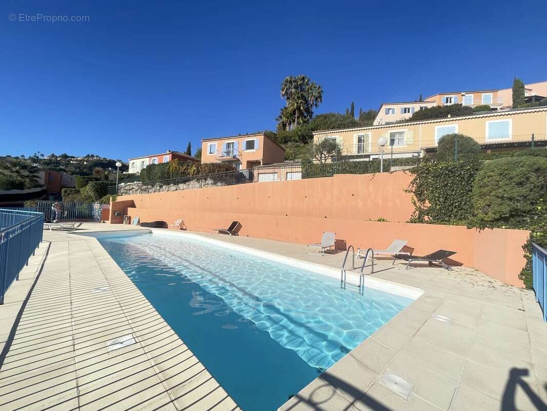 Appartement à MANDELIEU-LA-NAPOULE