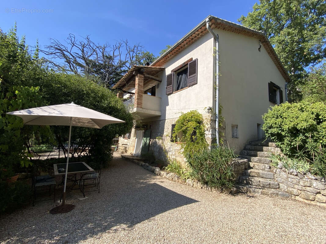 Maison à SAINT-VALLIER-DE-THIEY