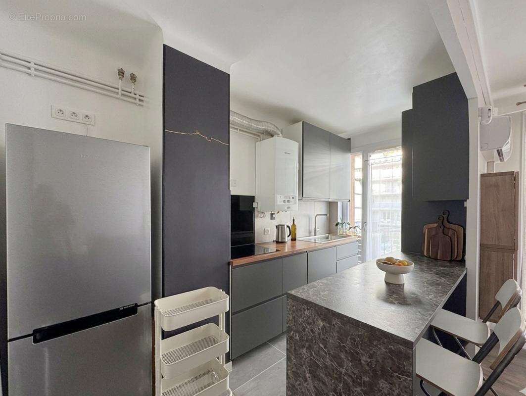 Appartement à MARSEILLE-4E