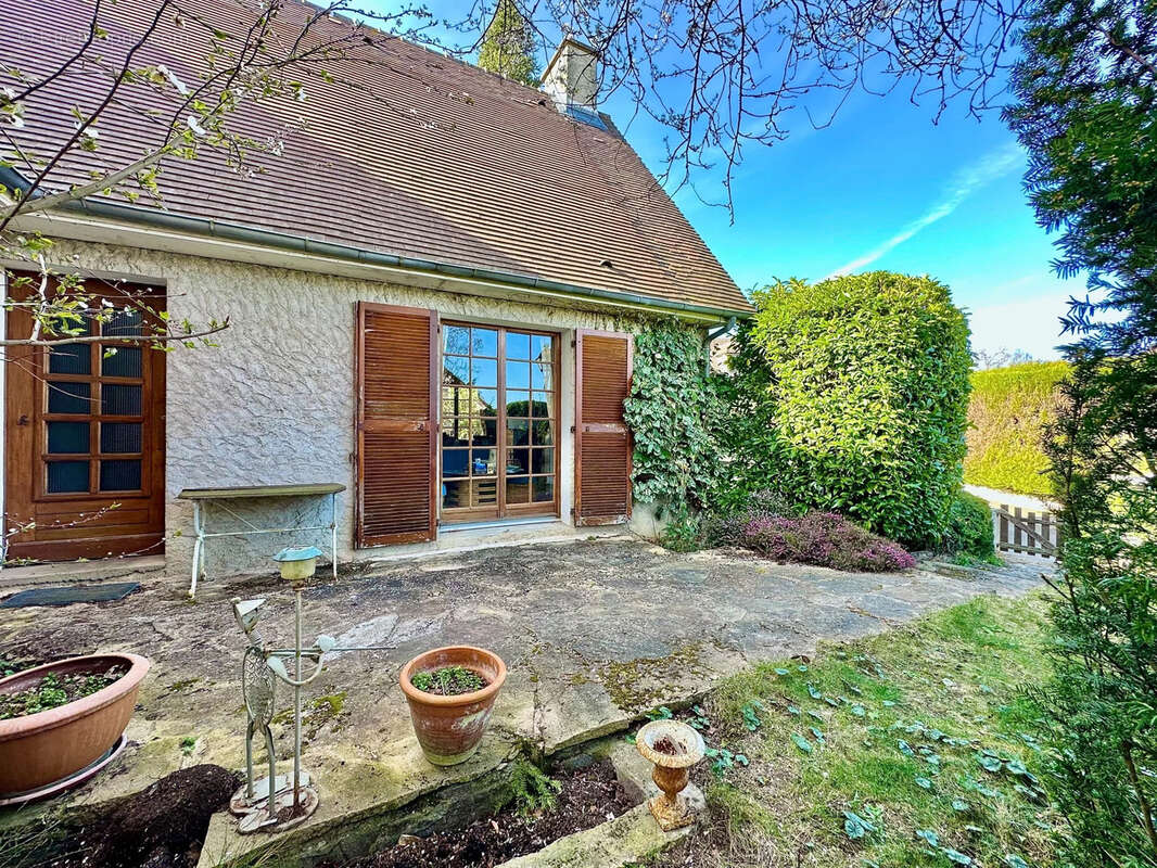 Maison à BEYNES