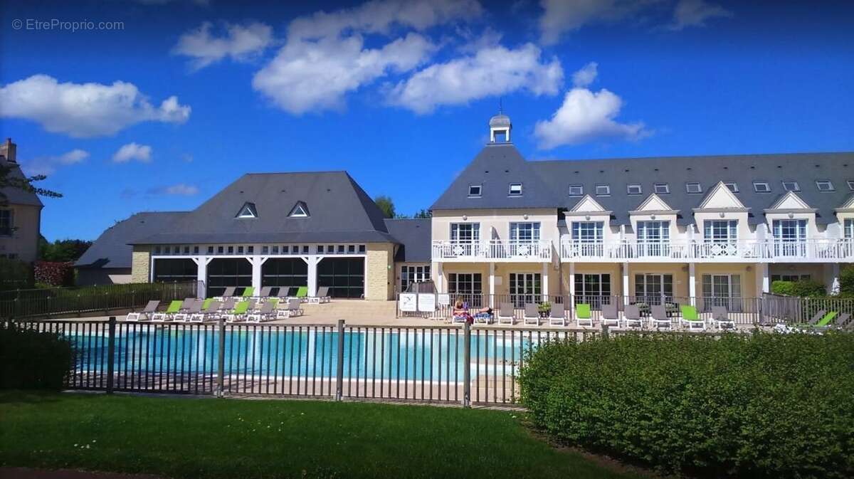 Appartement à PORT-EN-BESSIN-HUPPAIN