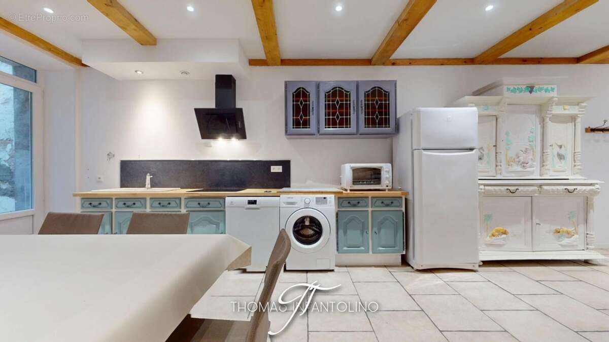 En exclusivite - 4 chambres - 2 salles d'eau - 2 wc - cour interieure  - renovation complète - photo 4