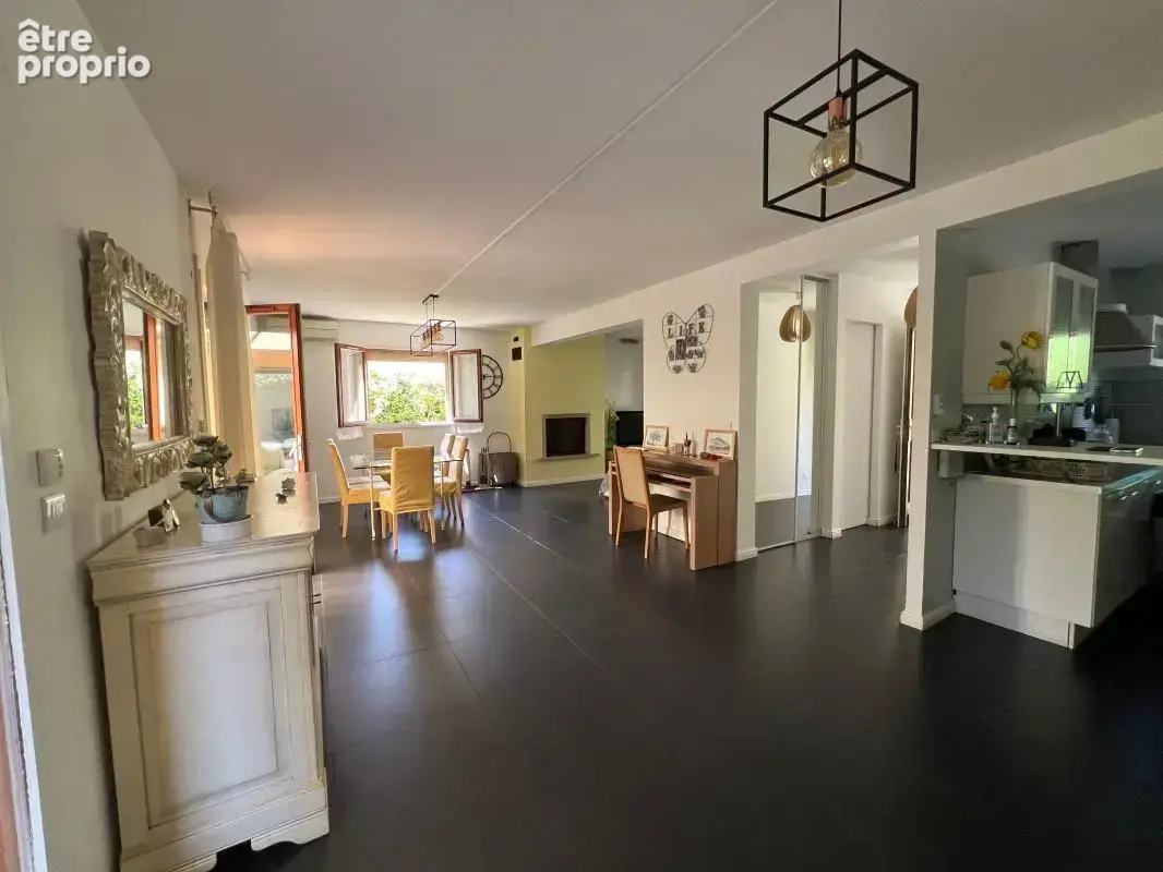 Maison À Vendre 4 chambres avec magnifique jardin au cœur de Guermantes!! - photo 4