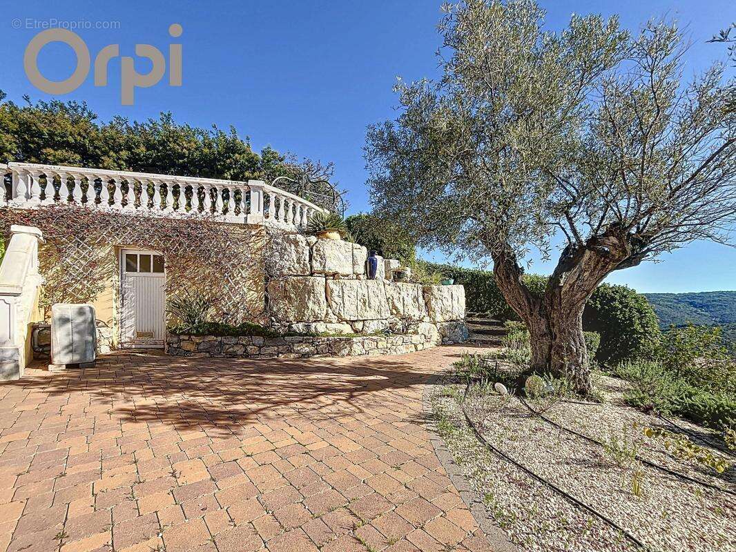 Maison à LES ISSAMBRES