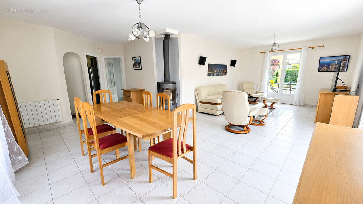 Maison à VENANSAULT