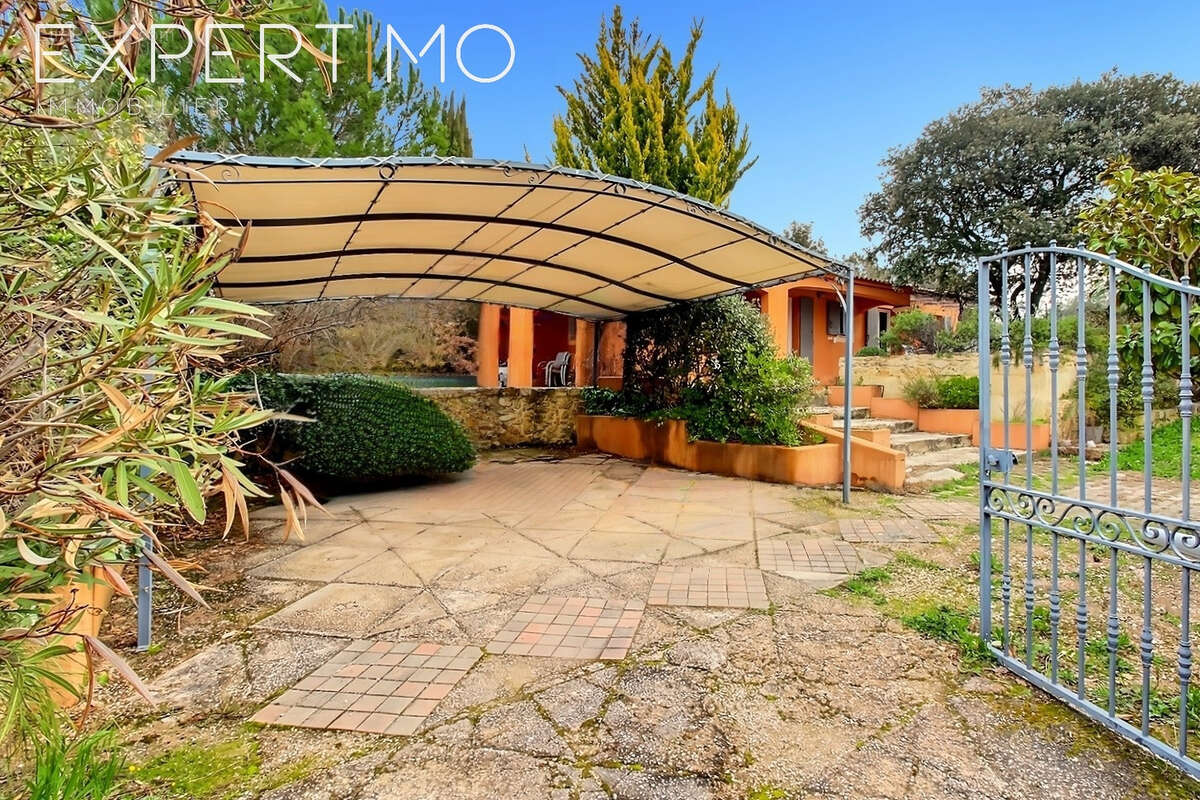 Pourrières : Maison T5 de Plain-Pied avec Piscine et Grand Jardin au Calme - photo 19