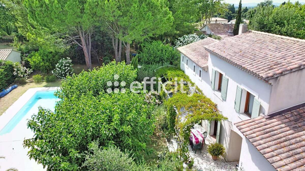 Maison 128 m² à Saint-Remy-De-Provence  - photo 3