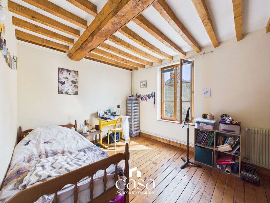 Maison 247 m² à Crocy  - photo 7