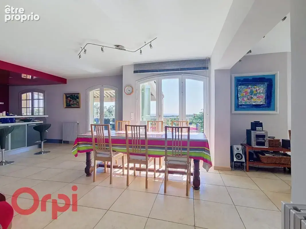 Maison à vendre à la Cadière d'Azur avec vue mer - photo 5