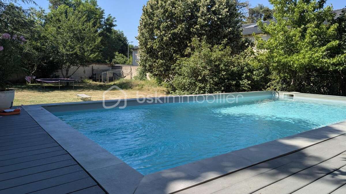 Maison à MONTROND-LES-BAINS
