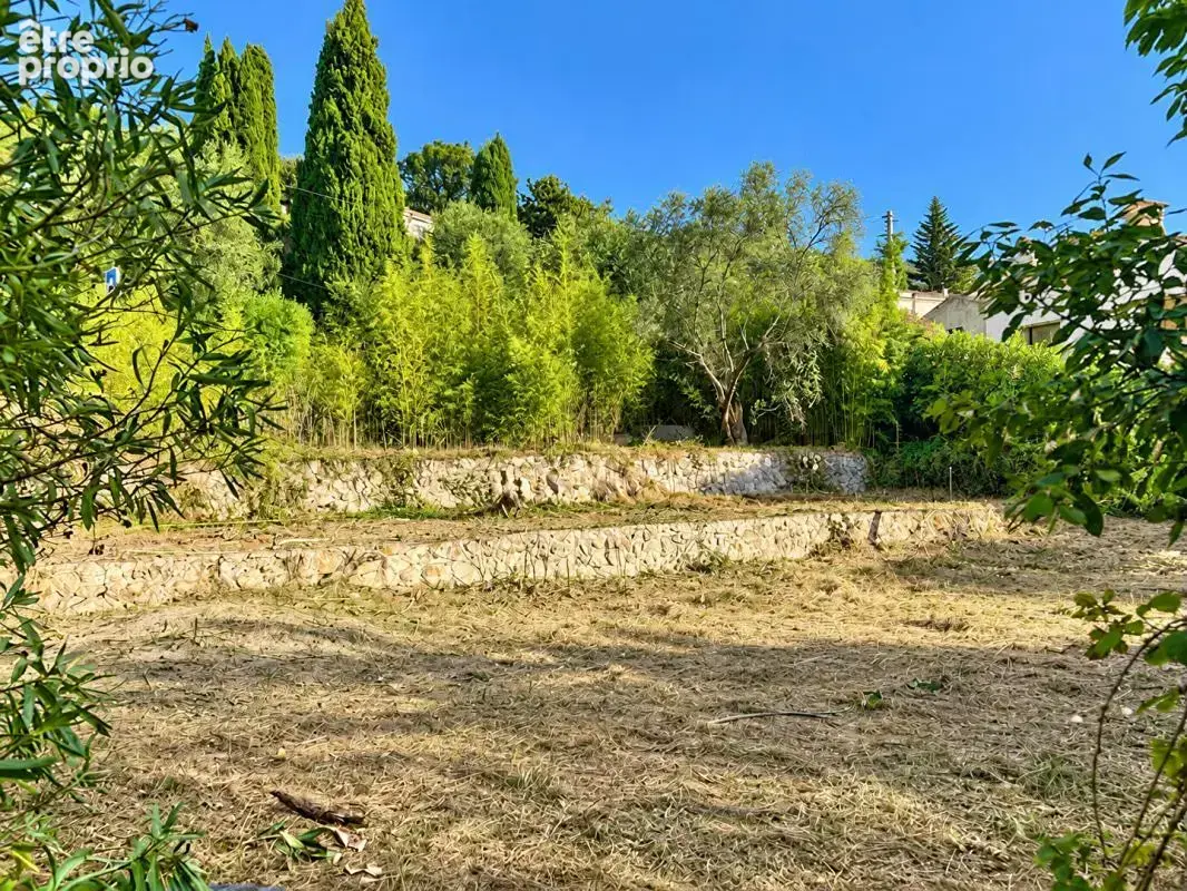 Terrain à SPERACEDES