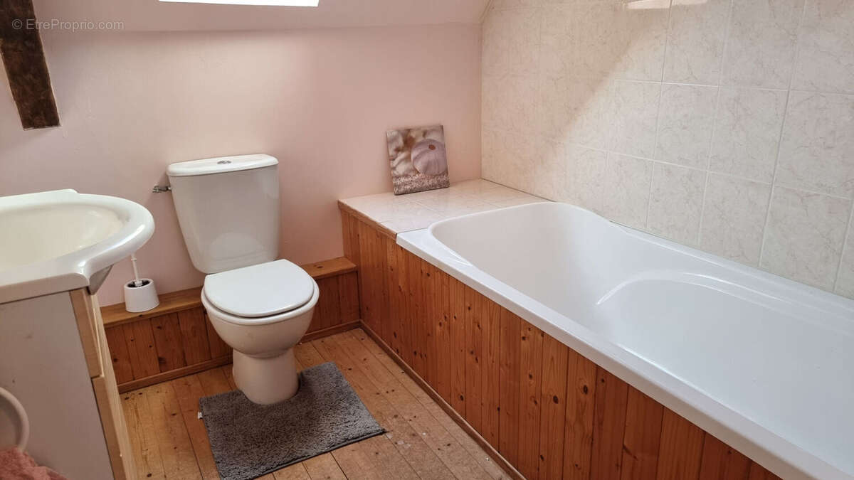 CÔTES D'ARMOR, Proche de Mur-de-Bretagne, Belle maison individuelle de 3/4 chambres, vendue meublée - photo 11