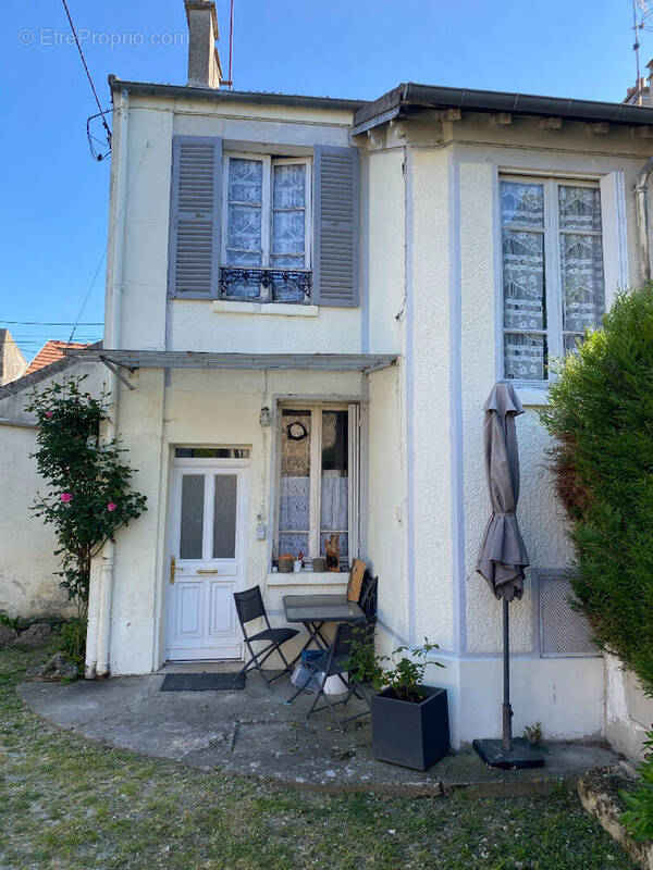 Maison à PRESLES