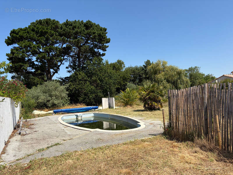 Bretignolles sur mer 85 -aux encheres- a 800m des plages parcelle de terrain avec piscine 542m² a batir - photo 3