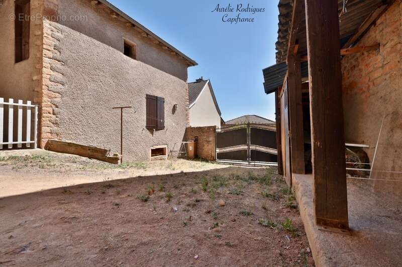 Maison à vendre 8 pièces VERGISSON (71) - photo 20