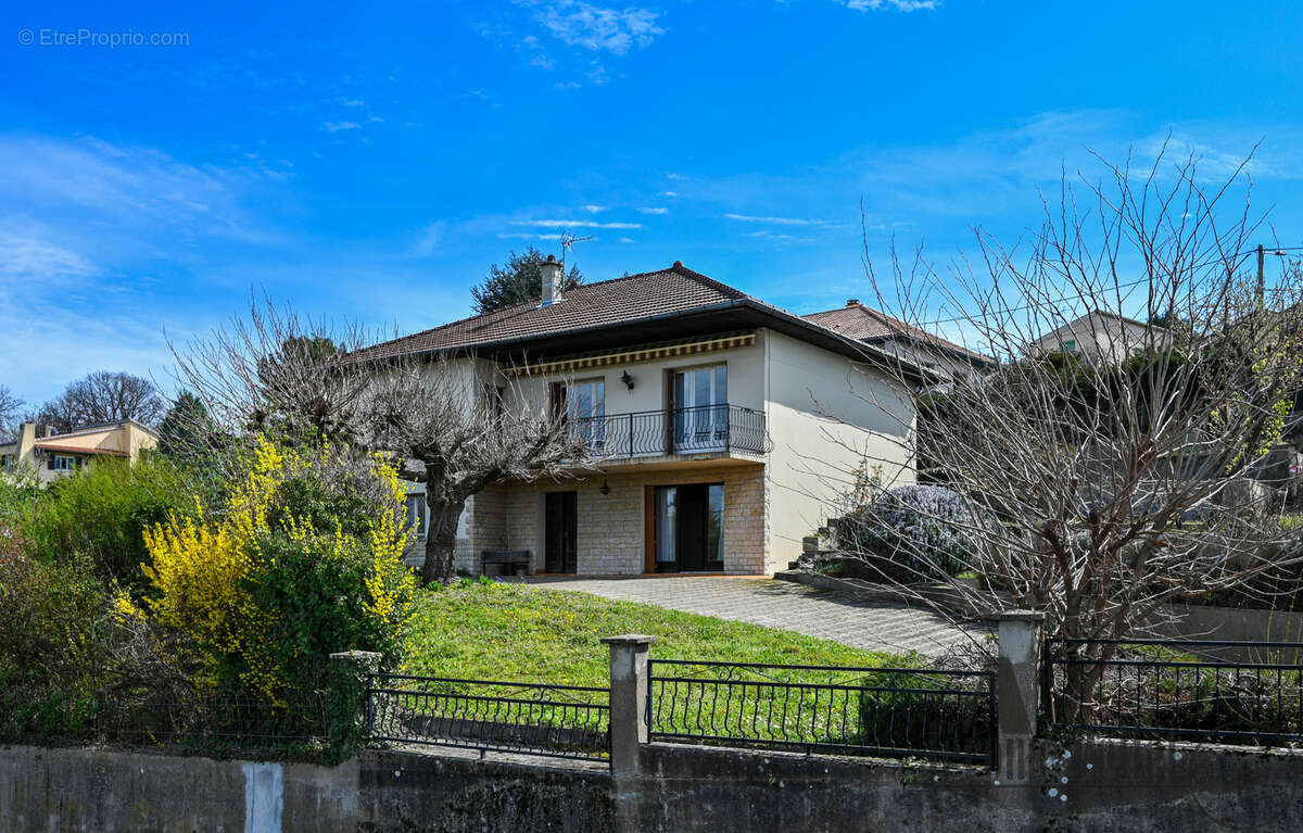 Maison à TERNAY