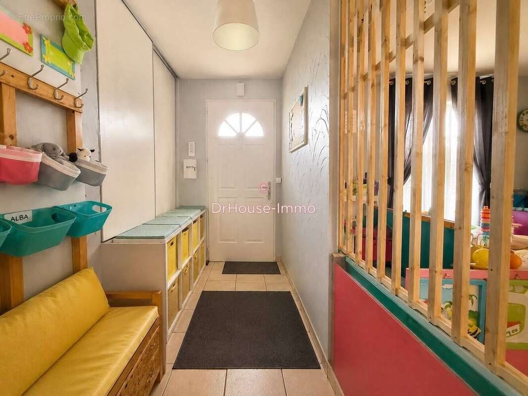 Maison 150 m² à Ambares-Et-Lagrave  - photo 7