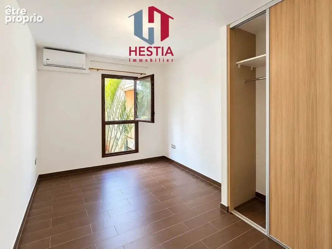 Appartement T3 81m² Centre-Ville Saint-Pierre - photo 3