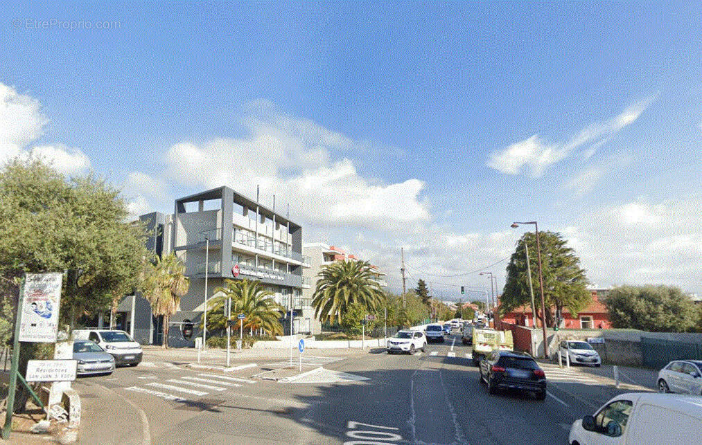 Parking à ANTIBES