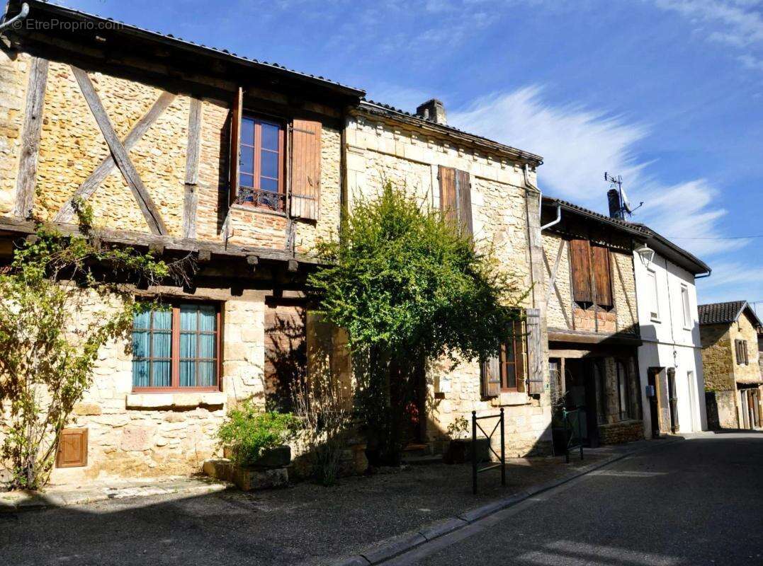 Maison à MONSEMPRON-LIBOS