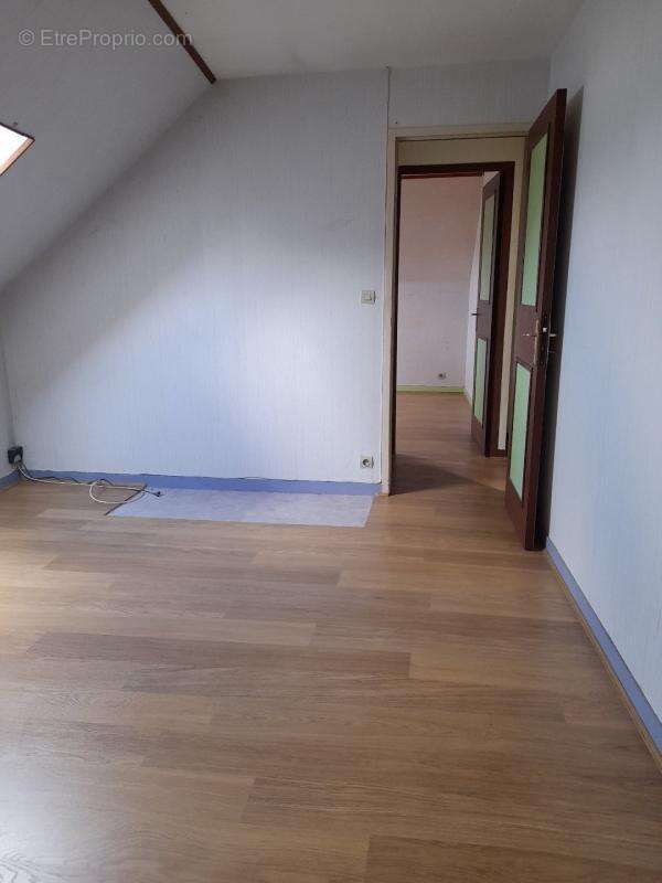 Appartement à CLUIS