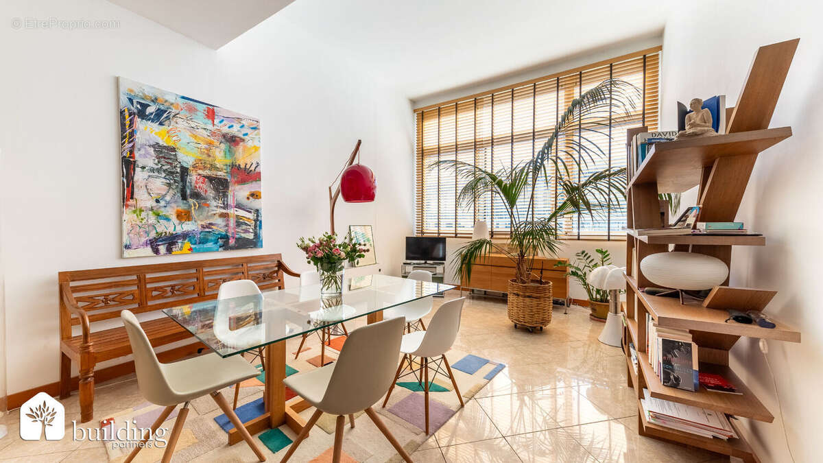 Appartement à COURBEVOIE